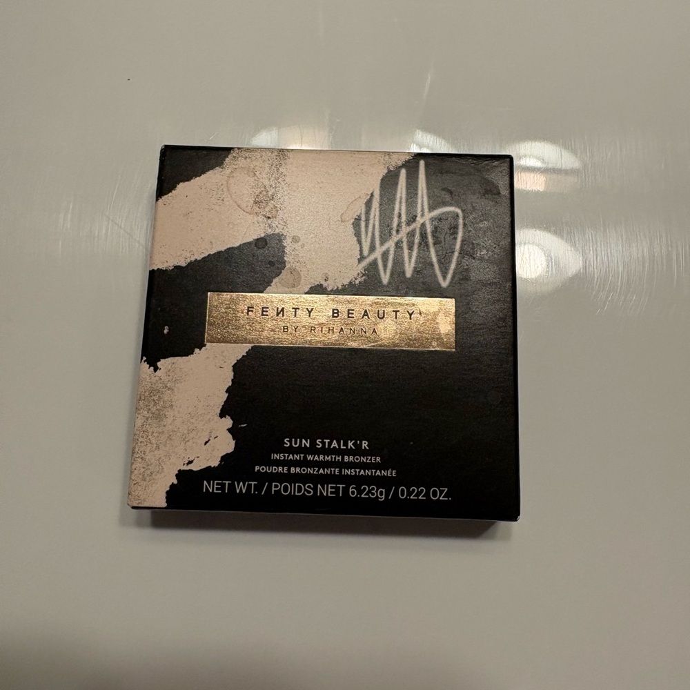Fenty Beauty Sun Stalk'r Bronzer - Black and Gold Packaging